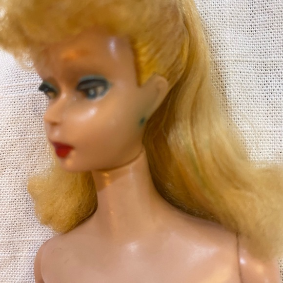 Original 1960s blonde ponytail number four Barbie - Picture 3 of 7